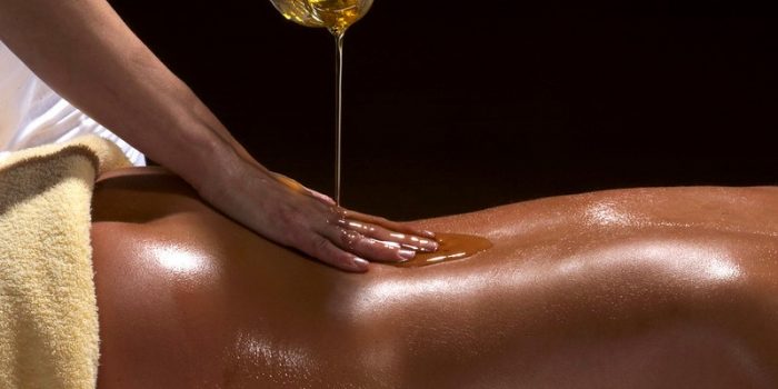 abhyanga oil massage